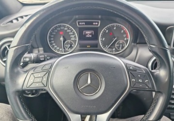 Mercedes Klasa A W176 Hatchback 5d 1.5 180 CDI BlueEFFICIENCY 109KM 2014 Mercedes-Benz Klasa A 1.5 Diesel 109KM, zdjęcie 13