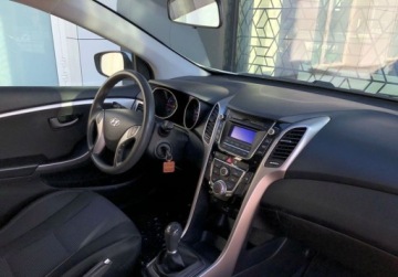 Hyundai i30 II Wagon Facelifting 1.4 MPI 100KM 2017 Hyundai i30 i30 1.4 100KM BlueDrive Base Vat Marza Tempomat, zdjęcie 13