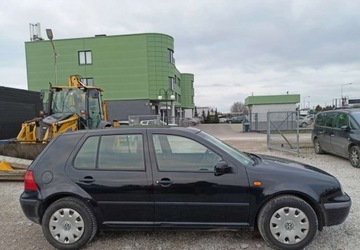 Volkswagen Golf IV Hatchback 1.4 16V 75KM 1998 Volkswagen Golf Volkswagen Golf 1.4 Benzyna 75KM, zdjęcie 4