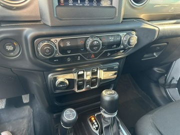 Jeep Wrangler IV Sport 4d Seria 5  2.0 GME Turbo  272KM 2019 Jeep Wrangler Sahara 2.0T 272KM 4x4 2019r. Hardtop, zdjęcie 21