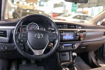 Toyota Corolla X Sedan Facelifting 1.6 Valvematic 132KM 2014 Toyota Corolla 1.6 Premium 1.6 Benzyna 132KM, zdjęcie 6