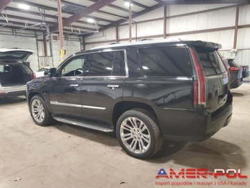 Cadillac Escalade III 2015 Cadillac Escalade _LUXURY_4x4_6.2 L_2015r 6.2 Benzyna 420KM, zdjęcie 2