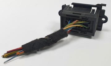 HNÍZDO DIAGNOSTIKA OBD MERCEDES W220