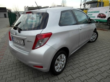 Toyota Yaris III Hatchback 5d Facelifting 1.0 VVT-i 69KM 2014 Toyota Yaris Salon Polska Klimatyzacja Wspomaganie Abs Benzyna 69KM, zdjęcie 5