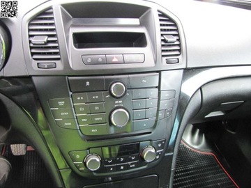 Opel Insignia I Sports Tourer 2.0 CDTI ECOTEC 130KM 2010 Opel Insignia Zadbana -Godny Polecenia 2.0 Diesel 131KM, zdjęcie 17