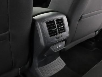 Volkswagen T-Roc I SUV 1.0 TSI 110KM 2021 Volkswagen T-Roc 1.0 TSI Style Climatronic Virtual, zdjęcie 35