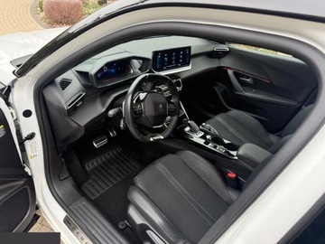 Peugeot 2008 II SUV 1.2 PureTech 130KM 2022 Peugeot 2008 PureTech 130 EAT8 GT 130 KM 2022r Automat, zdjęcie 4