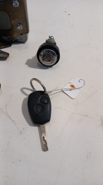 RENAULT TWINGO II SERVO  ELEKTRICKÉ 8200809514 !
