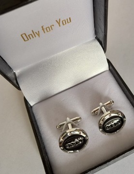 Exciting spinki do mankietów koszuli Audi