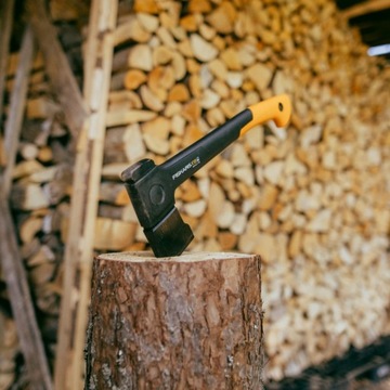 FISKARS X-SERIES X18 S Маленький столярный топор для резки дерева для столярных работ