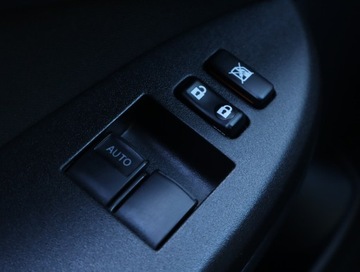 Toyota Corolla X Sedan Facelifting 1.6 Valvematic 132KM 2012 Toyota Corolla 1.6 Valvematic, Salon Polska, zdjęcie 16