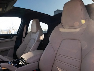 Porsche Cayenne III SUV Facelifting 3.0 353KM 2025 PORSCHE Cayenne Coupe Black Edition Suv 2.0 (353KM) 2025, zdjęcie 4