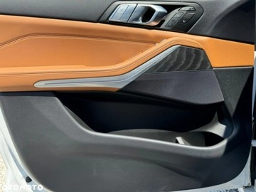 BMW X7 SUV Facelifting 3.0 40i 381KM 2022 BMW X7 xDrive40i, 3.0L 3.0 Benzyna 382KM, zdjęcie 12