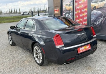 Chrysler 300C II Sedan Facelifting 3.6 V6 286KM 2017 Chrysler 300C 300C 3.6 LPG 285 KM 2017r Warszawa 3.6 BenzynaLPG 285KM, zdjęcie 7