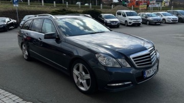 Mercedes Klasa E W212 Kombi 300 CDI BlueEFFICIENCY 231KM 2011 Mercedes-Benz Klasa E Bardzo ladny stan . 3,0 CDI Automat Pneomatyka 3.0, zdjęcie 39