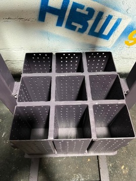 Брикетировочная машина для топливных брикетов 9 брикетов по 5 тонн.