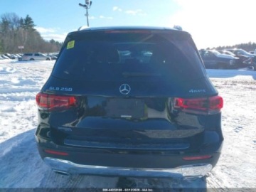 Mercedes GLB 2020 Mercedes-Benz GLB 250 4Matic 2020 2.0 Benzyna 221KM, zdjęcie 4