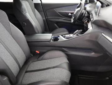 Peugeot 3008 II Crossover 1.2 PureTech 130KM 2018 Peugeot 3008 1.2 PureTech, Automat, Skóra, Navi, zdjęcie 8