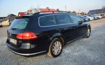 Volkswagen Passat B7 Variant 2.0 TDI CR DPF BlueMotion 140KM 2014 Volkswagen Passat 2.0TDI 4x4 Navi 2 KPL KOL Oryginal lakier Grzane FoteleS, zdjęcie 6