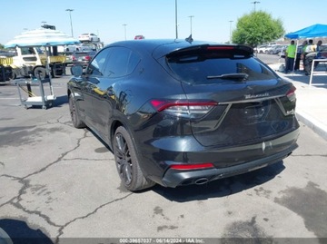 Maserati Levante 2022 Maserati Levante Modena 2022 AWD 3.0 V6 3.0 Benzyna 424KM, zdjęcie 2