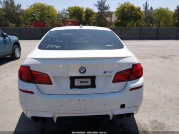 BMW Seria 5 F10-F11 2013 BMW M5 2013. 4.4 Benzyna 553KM, zdjęcie 3