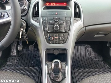 Opel Astra H Kombi 1.7 CDTI ECOTEC 125KM 2013 Opel Astra Opel Astra 1.7 CDTI DPF Sports Tourer 1.7 Diesel 125KM, zdjęcie 21