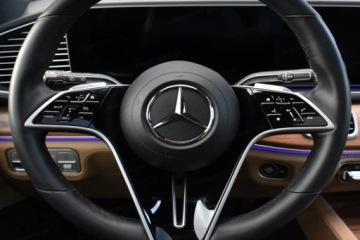 Mercedes GLE V167 SUV Facelifting 3.0 450d 367KM 2025 MERCEDES-BENZ GLE 450 d 4-Matic AMG Line 3.0 (367KM) 2025, zdjęcie 9