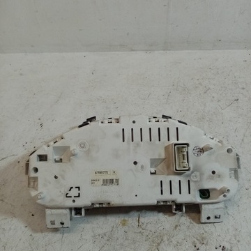 BUDÍKY PŘÍSTROJOVÁ DESKA MITSUBISHI COLT 6 1.3 B MR951770