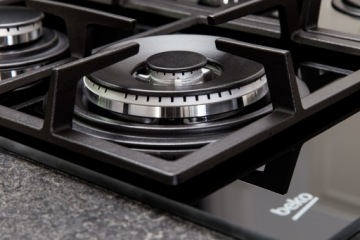 Комплект BEKO BBIR17300BCS + HILW64325SB