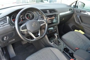 Volkswagen Tiguan II SUV Facelifting 2.0 TDI 150KM 2022 Volkswagen Tiguan LIFE 2.0 TDI DSG Podgrz.fotele Climatronic Czujniki LED, zdjęcie 8