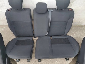 СИДЕНЬЯ FOCUS MK3 С ПОДЪЕМОМ СИДЕНЬЯ SEAT ISOFIX HB 17 R