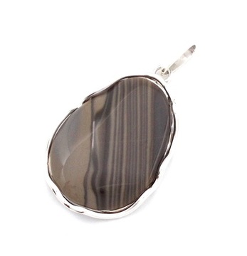 SREBRNY WISIOREK Z KRZEMIENIEM PASIASTYM