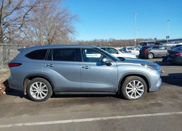 Toyota Highlander III 2023 Toyota Highlander Platinum, od ubezpieczalni 2.4 Benzyna 265KM, zdjęcie 9