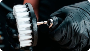 Жидкая щетка для чистки обивки автомобиля TENZI.