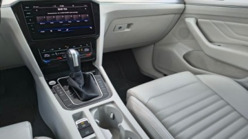 Volkswagen Passat B8 Variant Facelifting 2.0 TDI SCR 200KM 2022 Volkswagen Passat Variant 2.0TDI 200KM 4X4 ACC Iwl, zdjęcie 32