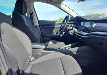 Skoda Octavia IV Liftback 1.5 TSI EVO 150KM 2021 Skoda Octavia Ambition 1.5 TSI e-Tec 150 KM Kamera LED Czujniki Climat, zdjęcie 5