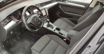 Volkswagen Passat B8 Variant 2.0 TDI BlueMotion SCR 150KM 2017 Volkswagen Passat 2.0 D 150 kM Automat Klima kamera Full LED Navi Dsg Jak, zdjęcie 5