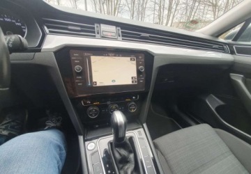 Volkswagen Passat B8 Variant 2.0 TDI BlueMotion SCR 150KM 2019 Volkswagen Passat Volkswagen Passat 2.0 TDI SCR DSG Business 2.0 Diesel, zdjęcie 18