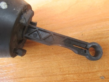 GRUSZKA NASTAWNIK ZAWORU EGR CHŁODNICY SPALIN BMW X3 F10 2.0 525 7823210