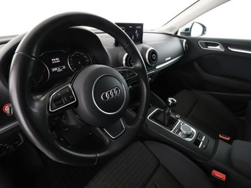 Audi A3 8V Hatchback 3d 2.0 TDI clean diesel 150KM 2016 Audi A3 2.0 TDI Ambition Nawigacja Tempomat Grzane, zdjęcie 13