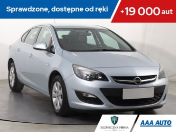 Opel Astra J Sedan 1.6 Twinport ECOTEC 115KM 2017 Opel Astra 1.6 16V, Salon Polska, Serwis ASO