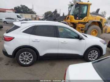 Ford Escape III 2022 Ford Escape 2022r., 1.5L 1.5 Benzyna 181KM, zdjęcie 4