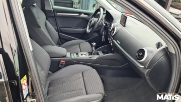 Audi A3 8V Sportback 5d Facelifting 1.5 TFSI 150KM 2017 Audi A3 Sportback 1.5T 150KM manual Navi czujniki climatronic 100 bezwypad, zdjęcie 31