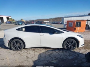 Toyota Prius V (XW60) 2024 Toyota Prius XLE, 2024r., 4x4, 2.0L 2.0 Hybryda 150KM, zdjęcie 4