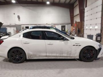 Maserati Ghibli III 2023 Maserati Ghibli 2023 MASERATI GHIBLI MODENA Q4 3.0 Benzyna 424KM, zdjęcie 10
