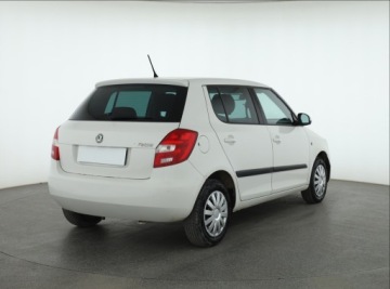 Skoda Fabia II Hatchback Facelifting 1.2 HTP 70KM 2012 Skoda Fabia 1.2 12V, Klima, zdjęcie 4