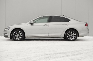 Volkswagen Passat B8 Limousine 2.0 TDI BlueMotion SCR 190KM 2017 Volkswagen Passat Highline 2.0 TDI 190 KM DSG Salon Polska Autotrade, zdjęcie 11