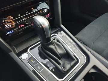 Volkswagen Passat B8 Variant Facelifting 2.0 TDI SCR 200KM 2020 Volkswagen Passat 2.0 TDI 200KM Elegance DSG Virtual LED Matrix ACC Kamera, zdjęcie 21