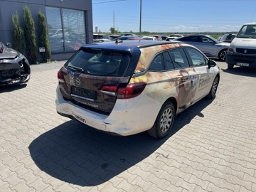 Opel Astra K Hatchback 5d 1.6 CDTI 95KM 2018 Opel Astra Climatronic Oryginalny przebieg, zdjęcie 5