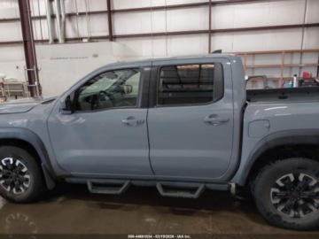 Nissan 2024 Nissan Frontier Pro-4x 2024 3.8 Benzyna 310KM, zdjęcie 2